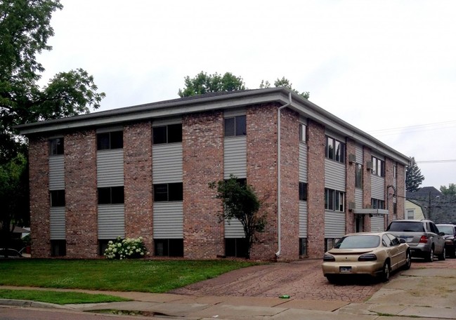 Winchester Apartments in Sioux Falls, SD - Building Photo - Building Photo