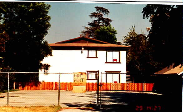 7193 Garden Dr in San Bernardino, CA - Building Photo