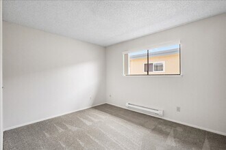 2228 Lincoln Ave in Alameda, CA - Foto de edificio - Building Photo