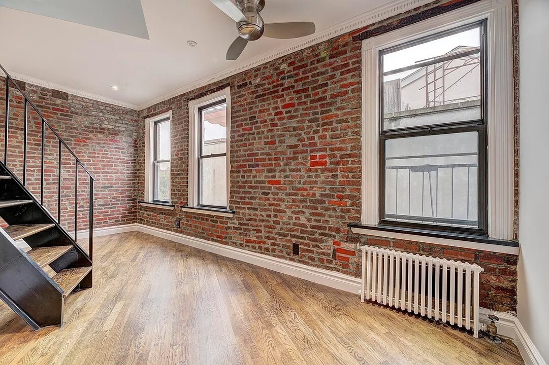 410 E 13th St, Unit 6D in New York, NY - Building Photo