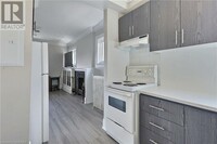 8 Tisdale St S in Hamilton, ON - Building Photo - Building Photo