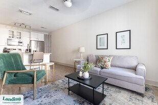 655 W Marina Cove Dr in St. Augustine, FL - Building Photo