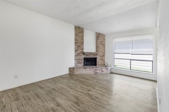 11906 Westwold Dr in Tomball, TX - Building Photo - Building Photo