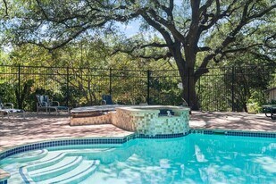 12166 Metric Blvd in Austin, TX - Building Photo