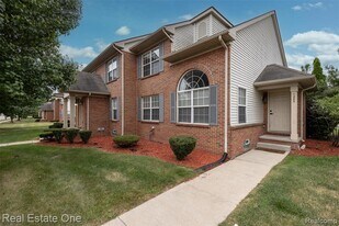 1285 16th St in Detroit, MI - Building Photo