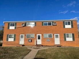 76 Pleasant Hill Rd in Harrisonburg, VA - Building Photo