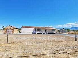 1860 W Wilson Rd in Pahrump, NV - Building Photo
