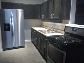 427 N Brady St in Davenport, IA - Building Photo - Building Photo