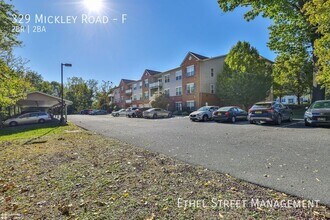 329 Mickley Rd in Whitehall, PA - Building Photo - Building Photo