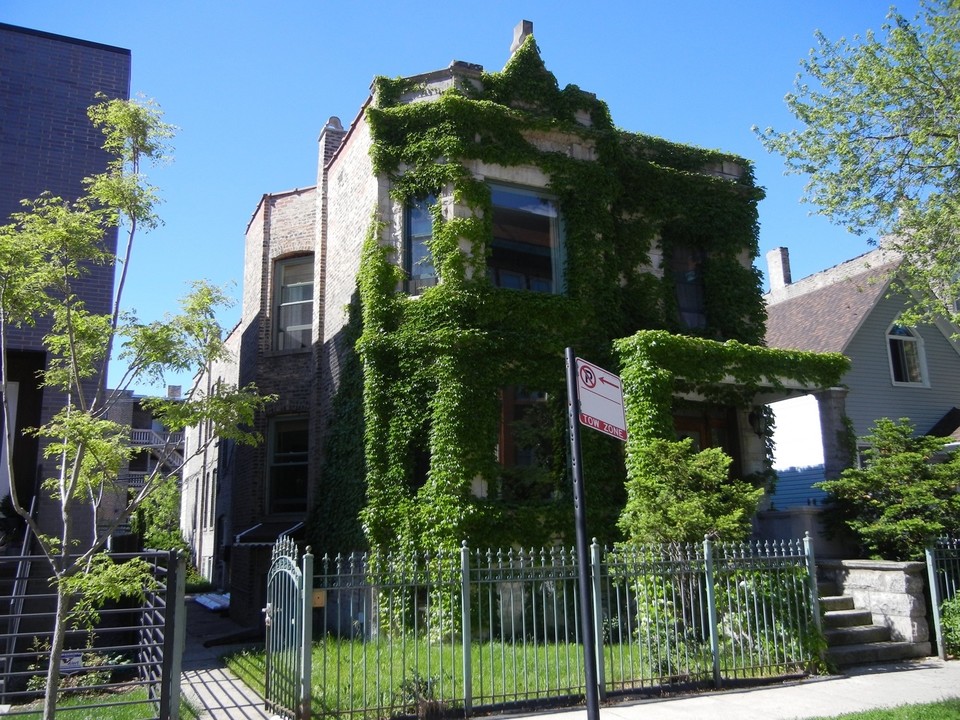 Palmer Square 5 Unit Multifamily in Chicago, IL - Building Photo