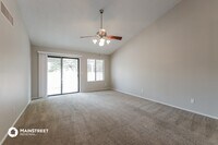 7828 N Roundstone Dr in Tucson, AZ - Building Photo - Building Photo