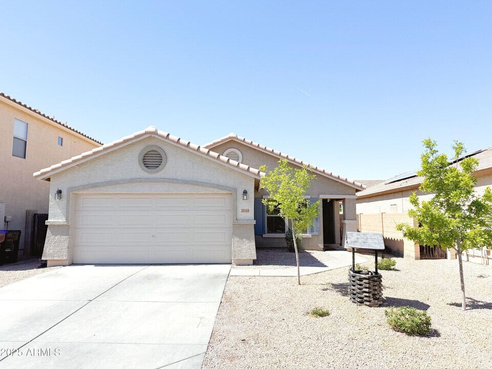 30860 N Bramwell Ave in San Tan Valley, AZ - Building Photo