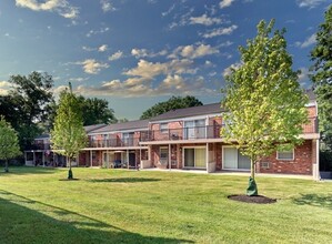 Maple Terrace in Maple Shade, NJ - Building Photo - Building Photo