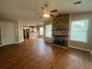 950 Stewarts Creek Dr in Fayetteville, NC - Building Photo - Building Photo