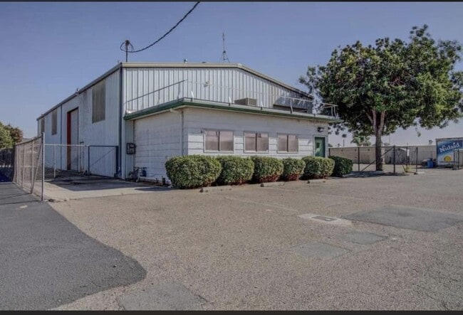 19903 1st St in Hilmar, CA - Building Photo - Building Photo