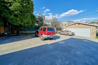 1134-1138 S Berendo St in Los Angeles, CA - Building Photo - Building Photo