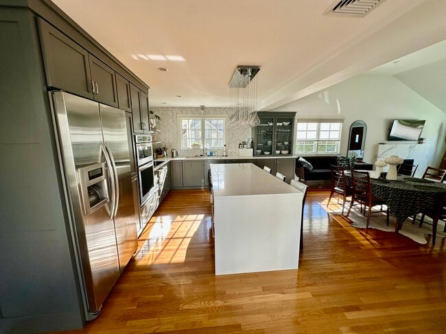 property at 3 Day Cir