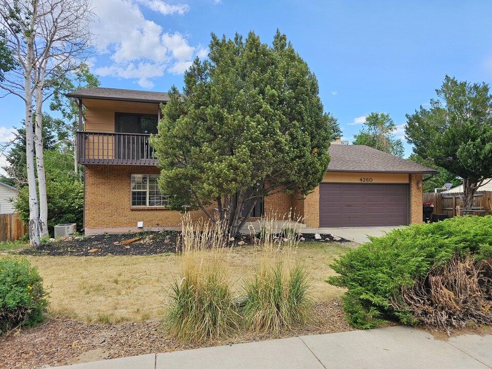 4260 McPherson Ave in Colorado Springs, CO - Foto de edificio