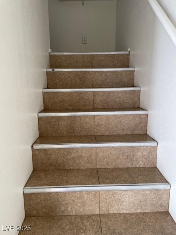 6427 Rusticated Stone Ave in Henderson, NV - Building Photo - Building Photo