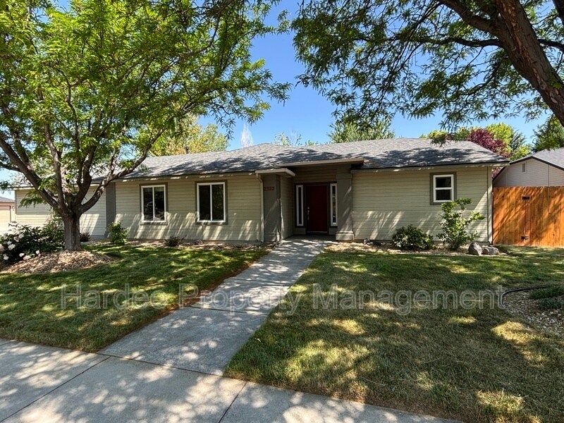2322 E Mugo St in Boise, ID - Building Photo