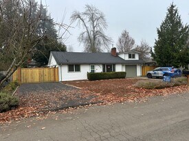 852 Leigh St in Eugene, OR - Building Photo