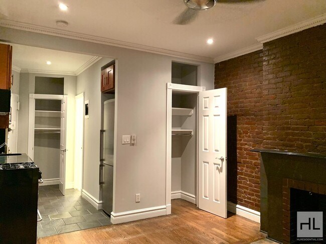 LEROY ST. in New York, NY - Building Photo - Building Photo