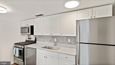 527 N Armistead St in Alexandria, VA - Building Photo - Building Photo