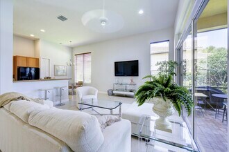 112 Andalusia Way in Palm Beach Gardens, FL - Building Photo - Building Photo