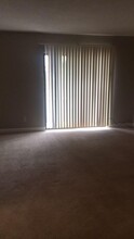 1219 Old Manor Rd-Unit -BG1219 in Columbia, SC - Foto de edificio - Building Photo