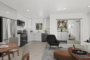 249 S Coronado St in Los Angeles, CA - Building Photo