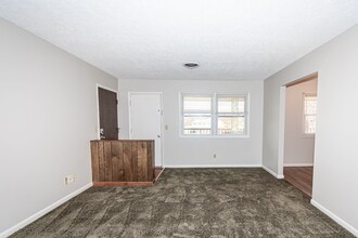 5 Curtis Ct, Unit #1-#4 in Normal, IL - Building Photo - Building Photo