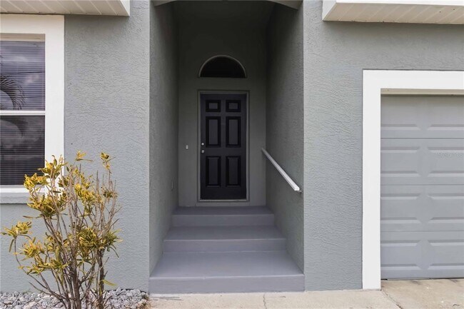 6336 Florida Cir W in Apollo Beach, FL - Building Photo - Building Photo