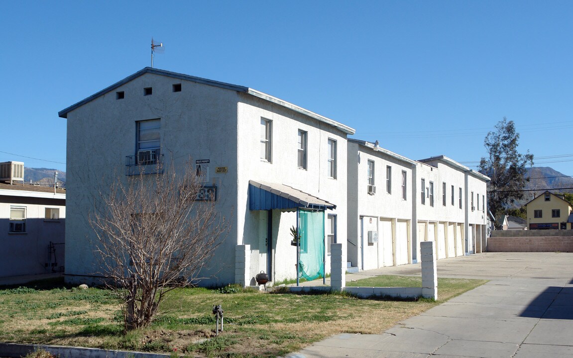 3233 Acacia Ave in San Bernardino, CA - Building Photo