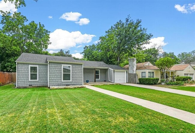 property at 6209 Calmont Ave