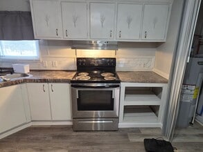 17595 Dunklin Rd in Lebanon, MO - Building Photo - Building Photo