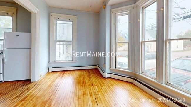 232 Center St in Old Town, ME - Building Photo - Building Photo