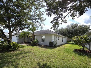 116 Drake Way in Sebastian, FL - Building Photo - Building Photo