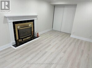 17 Leeward Dr in Brampton, ON - Building Photo - Building Photo