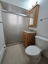 7124 W Jarvis Ave in Niles, IL - Building Photo - Building Photo