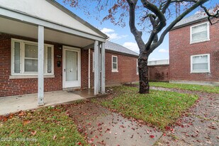 1704 De Soto Terrace in Louisville, KY - Building Photo
