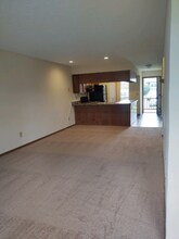 1250 Lane on the Lake in Columbus, OH - Building Photo - Building Photo