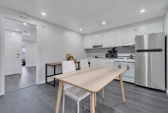 112 34th St in Union City, NJ - Building Photo - Building Photo