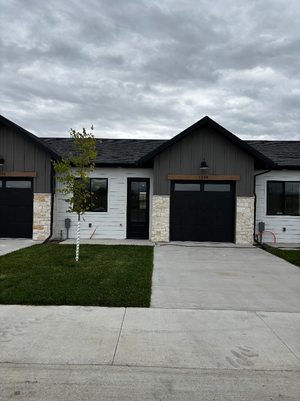 property at 1345 Duncan Dr