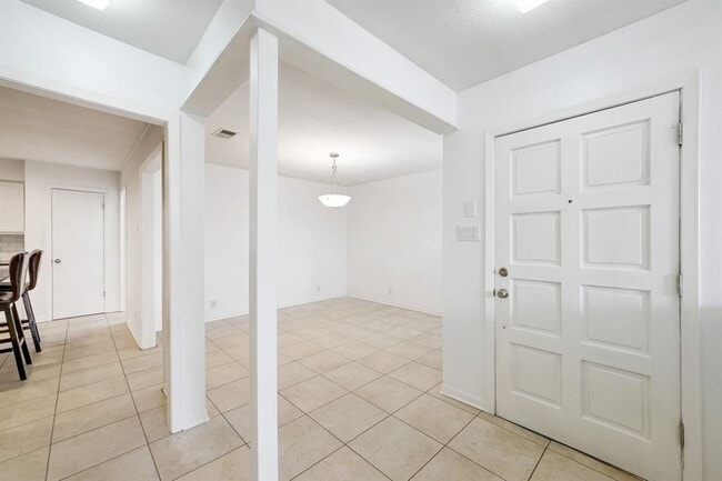 4407 Jessamine Hollow in Austin, TX - Foto de edificio - Building Photo