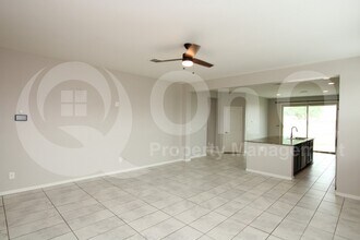 9804 W Atlantis Wy in Tolleson, AZ - Building Photo - Building Photo