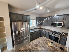 2427 E Camino Malcote in Tucson, AZ - Building Photo - Building Photo