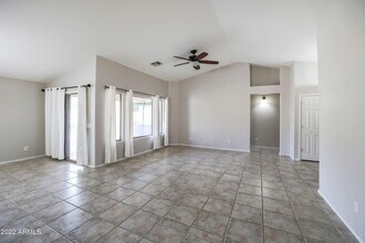 16462 W Sandra Ln in Surprise, AZ - Building Photo - Building Photo