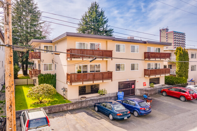 Le Garrie Court in Vancouver, BC - Building Photo - Building Photo