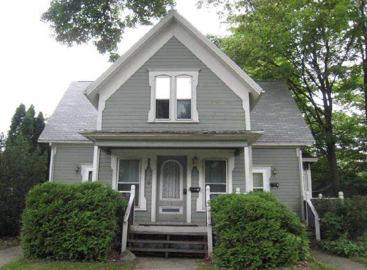 520 S Barnes St in Mason, MI - Foto de edificio