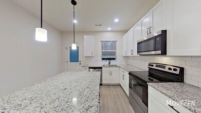 324 Houston St in Charlotte, NC - Building Photo - Building Photo
